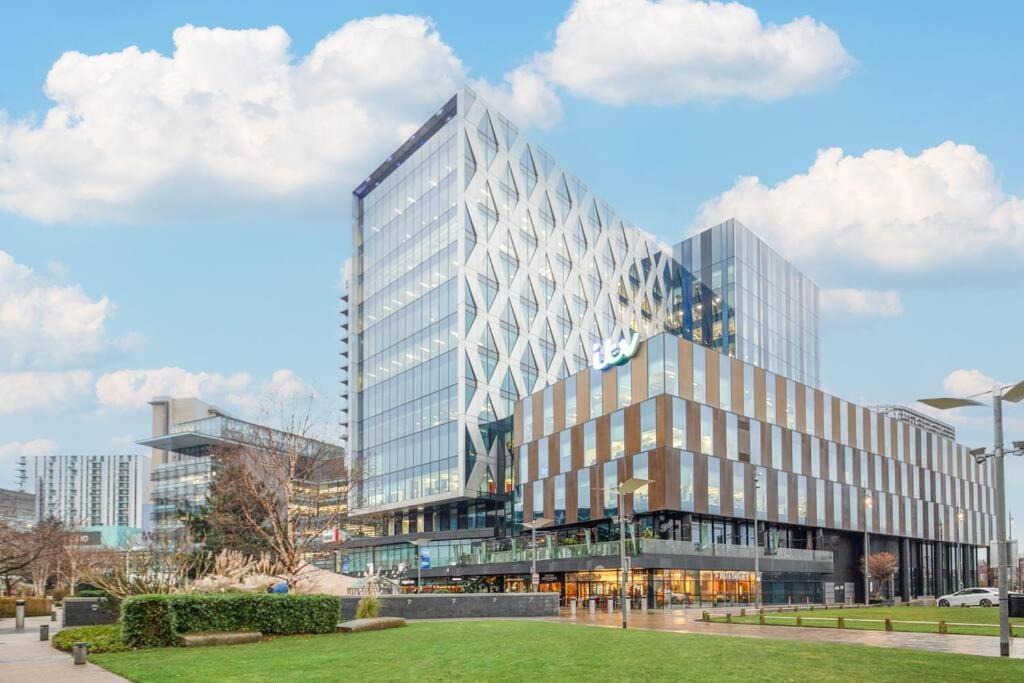Stylish Mediacity 2Bed, Sleeps 6, Amazing Views Manchester Extérieur photo