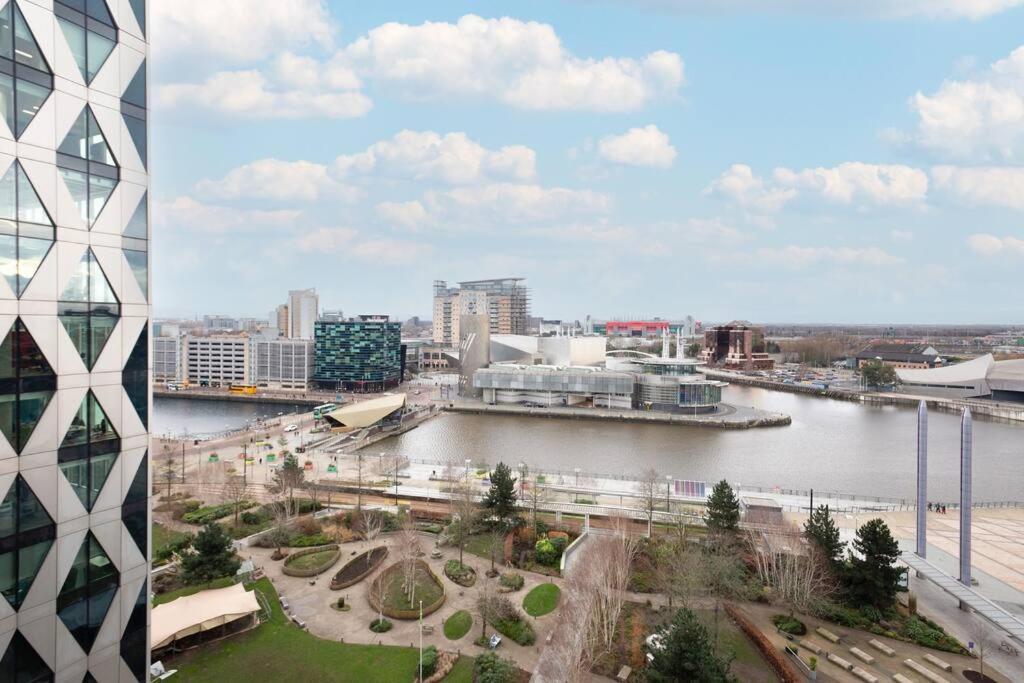 Stylish Mediacity 2Bed, Sleeps 6, Amazing Views Manchester Extérieur photo