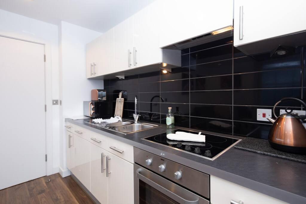 Stylish Mediacity 2Bed, Sleeps 6, Amazing Views Manchester Extérieur photo