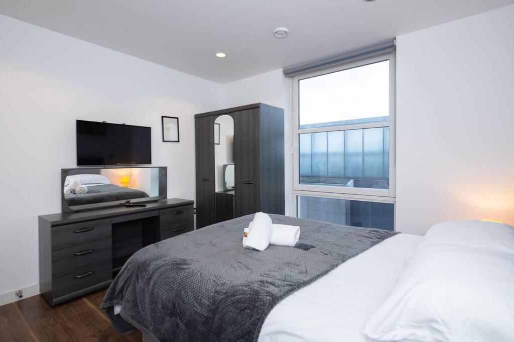Stylish Mediacity 2Bed, Sleeps 6, Amazing Views Manchester Extérieur photo