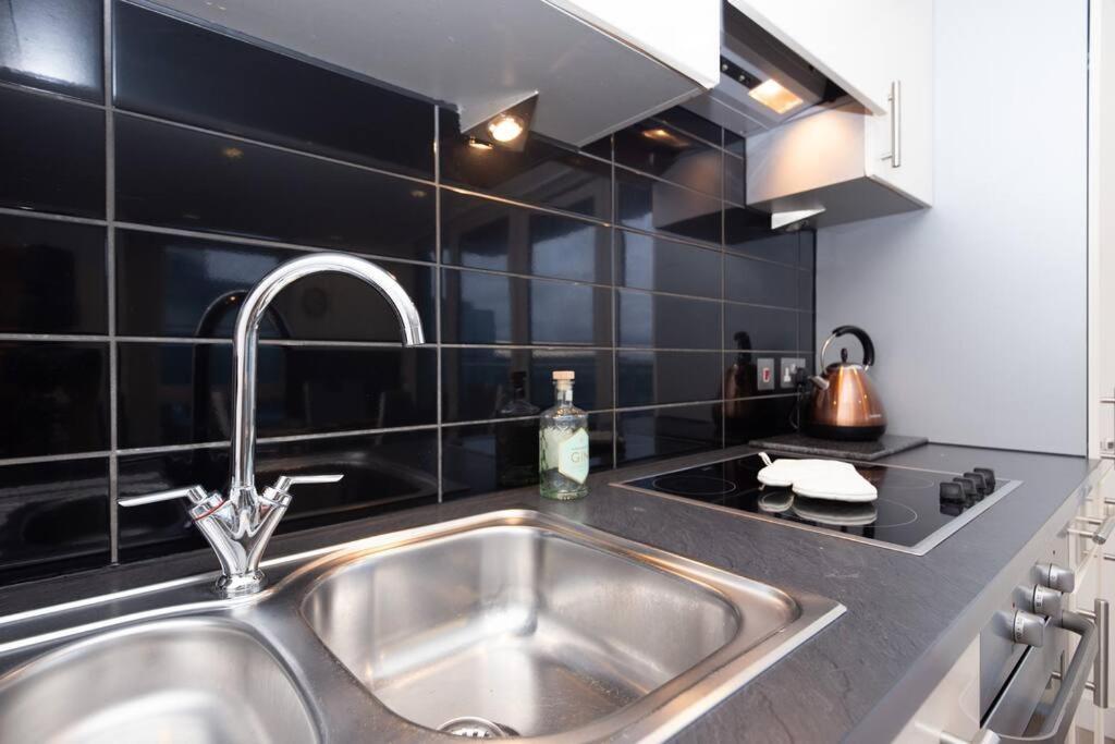 Stylish Mediacity 2Bed, Sleeps 6, Amazing Views Manchester Extérieur photo