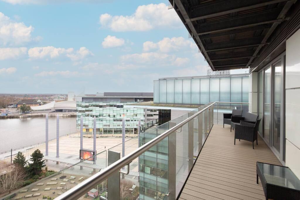 Stylish Mediacity 2Bed, Sleeps 6, Amazing Views Manchester Extérieur photo