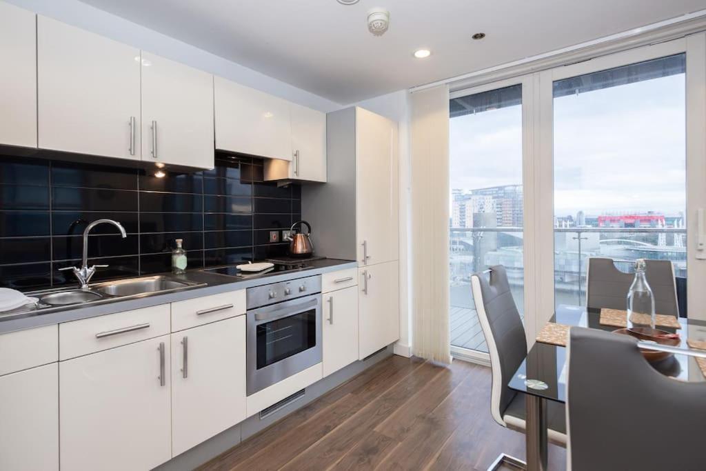 Stylish Mediacity 2Bed, Sleeps 6, Amazing Views Manchester Extérieur photo