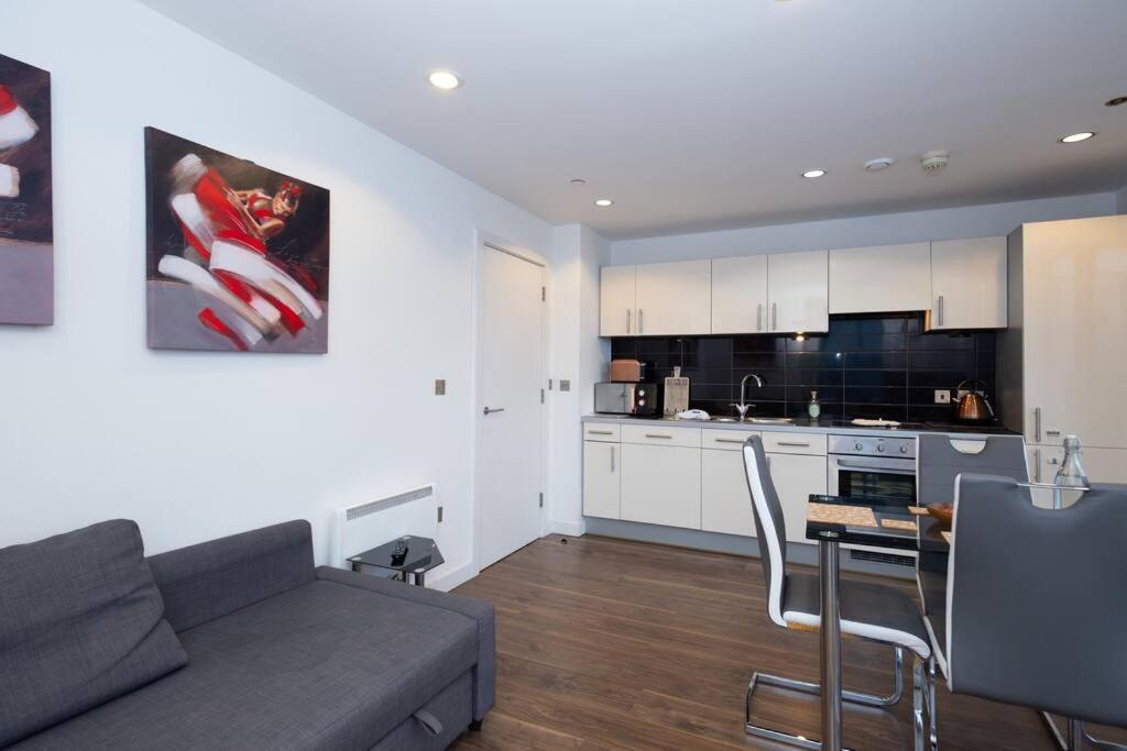 Stylish Mediacity 2Bed, Sleeps 6, Amazing Views Manchester Extérieur photo