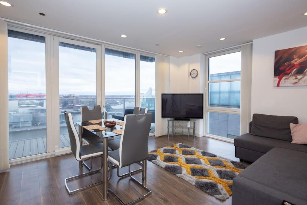 Stylish Mediacity 2Bed, Sleeps 6, Amazing Views Manchester Extérieur photo